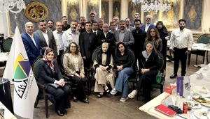 عکس دسته جمعی مدیران و کارآفرینان در چهارمین دورهمی میز مدیران مثلث